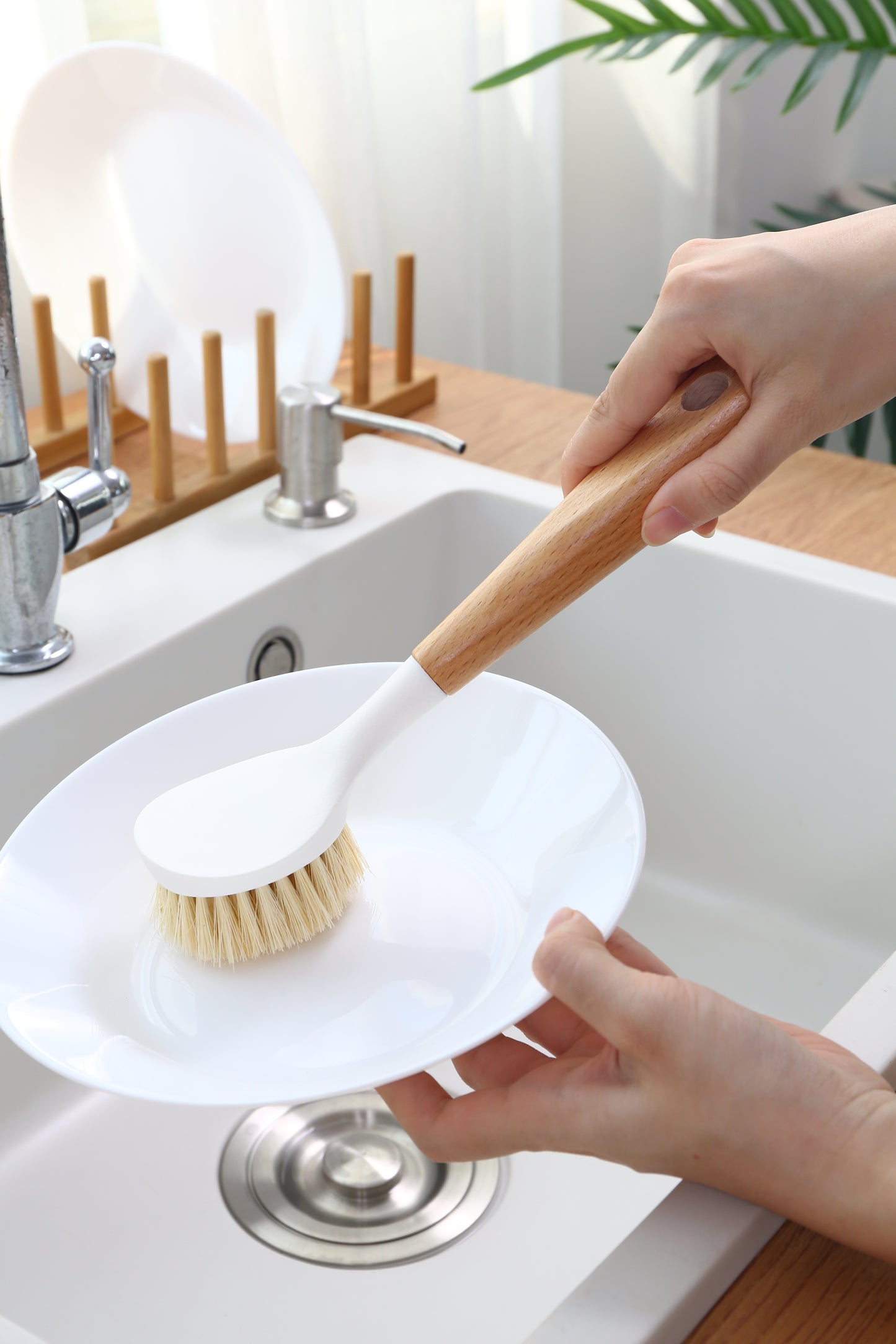 Sisal Dish Cleaning Brush with Bamboo Handle Dish Scrubber, Scrub Brush for Pans, Pots, Dishwashing and Cleaning Brushes (Square Brush, Round Brush and Short Brush)